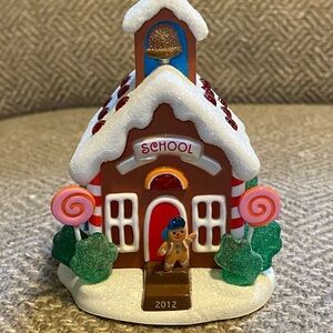 Hallmark 2012 Christmas ornament ginger bread school house no box